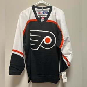 NWT CCM Philadelphia Flyers Jersey Sz M
